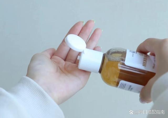 盘点几款超火的大牌精华水：SK2高度滋养，兰蔻精华水