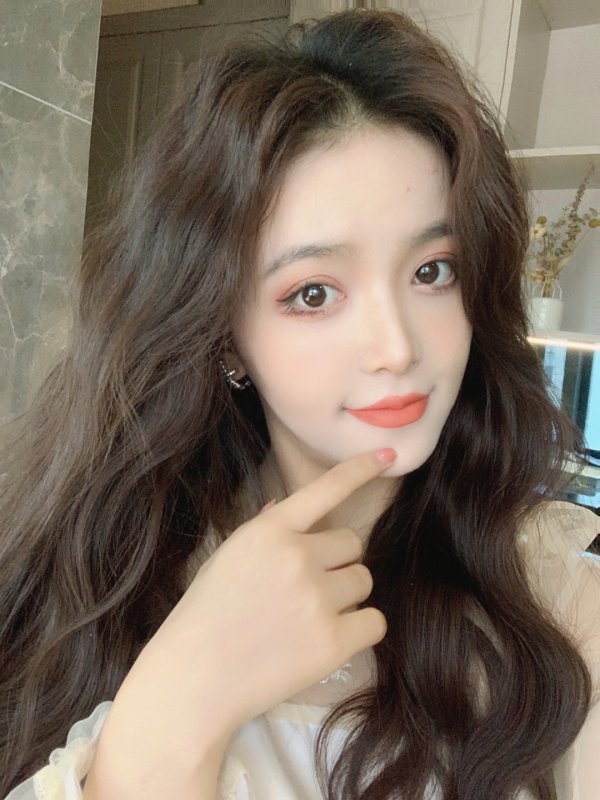 中长发女生一定要尝试的烫发，太美啦