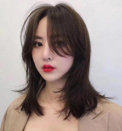 好看的锁骨发型2022,不迈出这一步你都不知道自己有多美