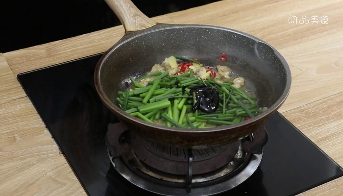花甲肉炒韭苔的做法 花甲肉炒韭苔怎么做好吃 