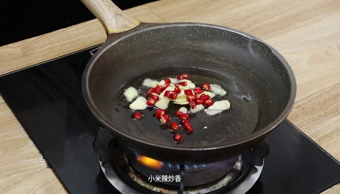 脊骨土豆炖豆角的做法 脊骨土豆炖豆角怎么做好吃 