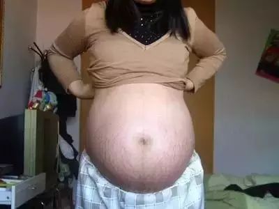 
	怀男孩肚型图片图解(宝妈怀男女孕肚图片)
