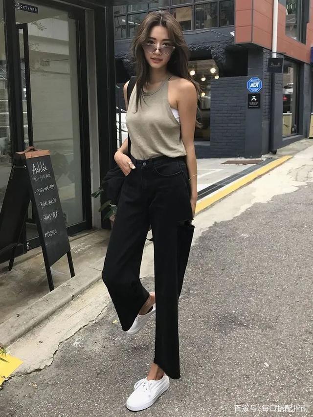 气质再好的女人，穿衣也要避开这“4个雷区”，看着廉价又不得体！