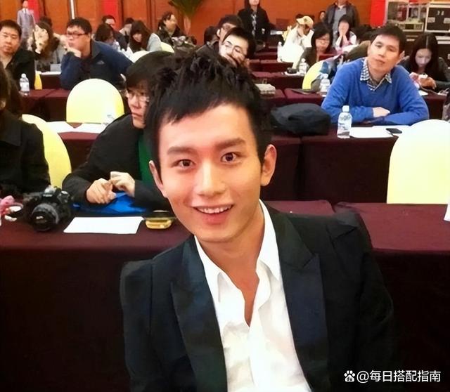 想不到，一对好看又精致的“眉毛”才是提升颜值的利器