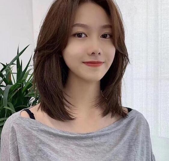 适合学生的锁骨发发型,免打理不染不烫的锁骨发