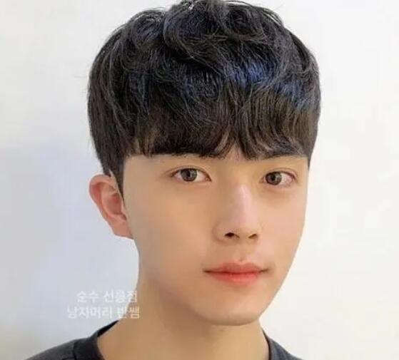 男士清爽短发造型2022,参考一下这三种发型