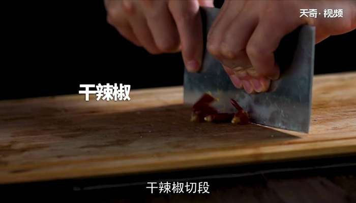 青椒炒猪头肉怎么做 青椒炒猪头肉 