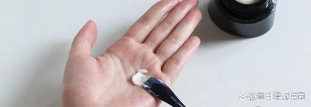 那些风很大的“贵妇面霜”真的好用吗？从成分到功效深度分析！