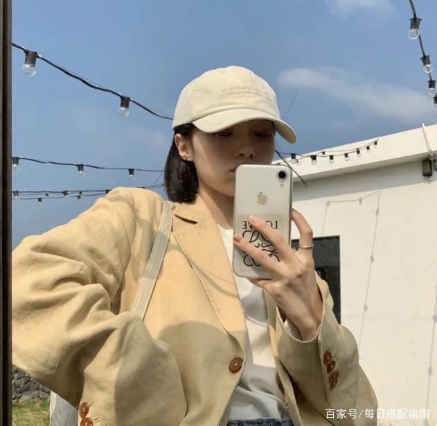 秋天戴帽子也太实用了吧！不同帽子不同戴法，显脸小还时髦好看！