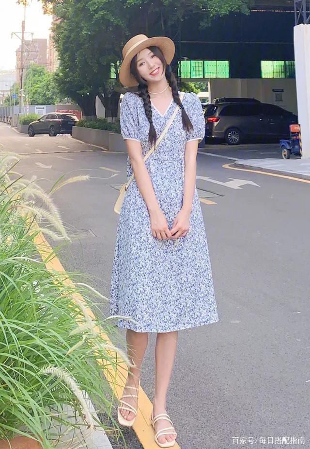 今年夏天最好看的“3双”凉鞋，舒适百搭又时髦，还很显腿细长！