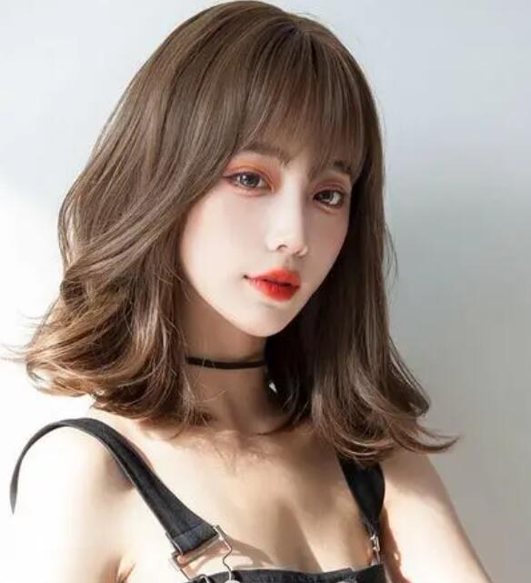 减龄又好打理的卷发,秋季都有哪些绝美发型