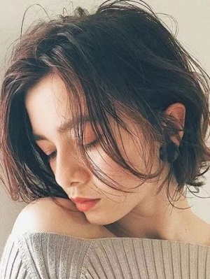 女生发型时尚发型  修颜瘦脸短发造型
