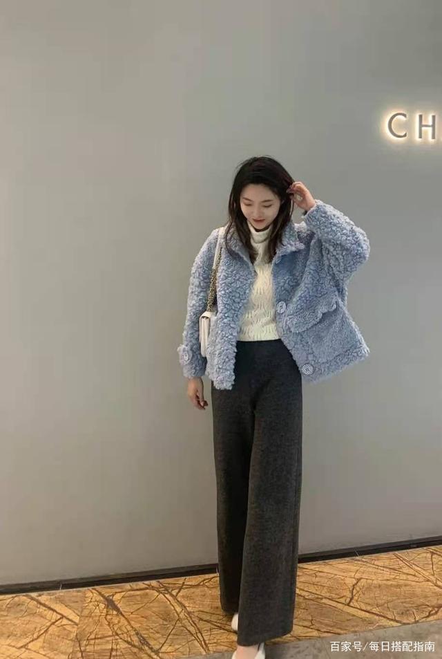 阔腿裤怎么穿更洋气？一要选对款式，二要搭对上衣，三要配对鞋子。