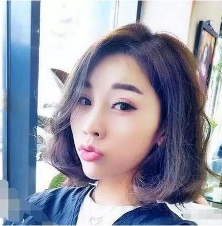 2022最新流行boboS卷短发女图片合集