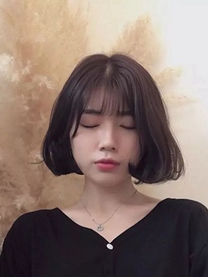 最流行内扣卷发型  提升你的颜值，超级美