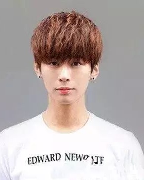 2022流行什么韩式发型 韩式男生发型让你秒变男神