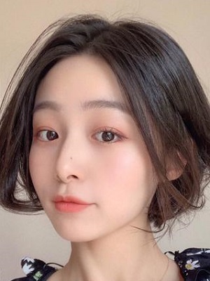 最流行内扣卷发型  提升你的颜值，超级美