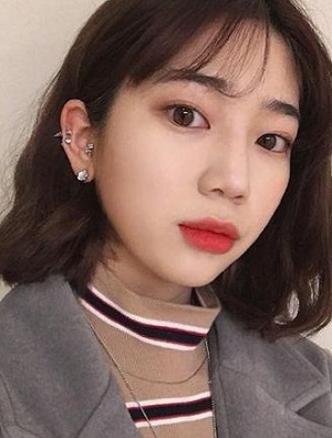 女生中长发发型  2022流行发型女图片