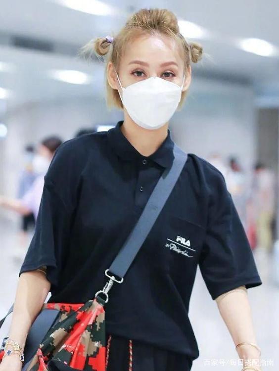 女人过了四十岁，做发型千万别踩这五种“雷”