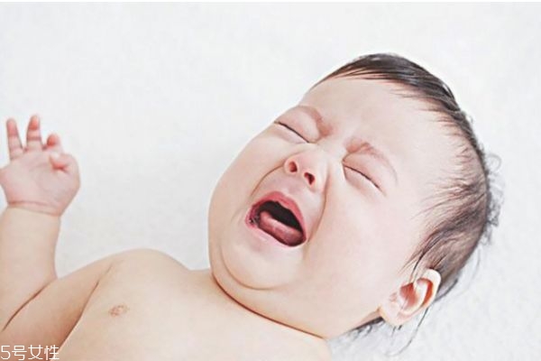 小孩误吞异物的急救方法 教你如何处理