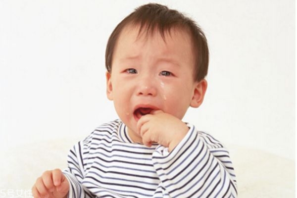 宝宝误吞异物会有什么症状 宝宝吞了异物怎么办