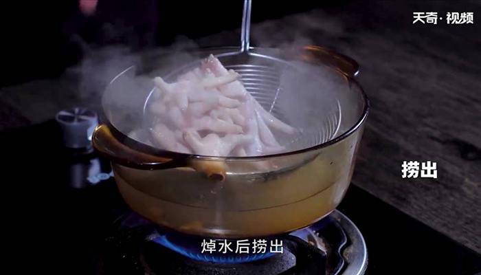 啤酒焖鸡爪怎么做 啤酒焖鸡爪 