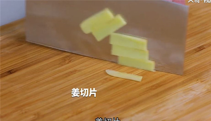 香酥草鱼怎么做 香酥草鱼的做法 