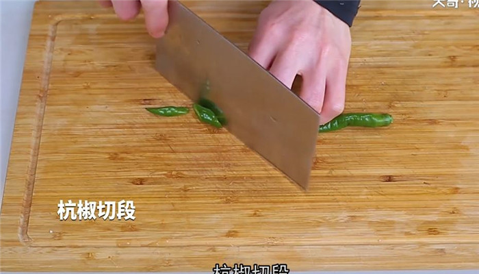 香酥草鱼怎么做 香酥草鱼的做法 