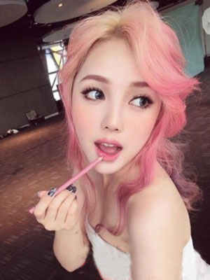 夏日女生染发发型图片 色彩缤纷绚丽