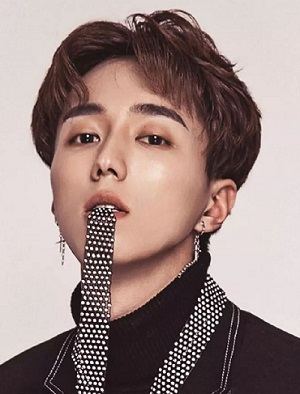 男生夏季短发发型  2022短发男生清爽发型