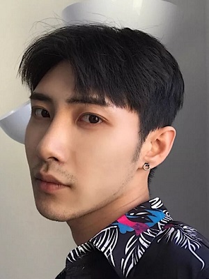 男生夏季短发发型  2022短发男生清爽发型