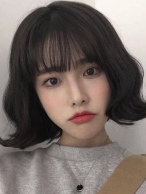 秋季女生发型什么样的  ​2022流行发型清纯又减龄