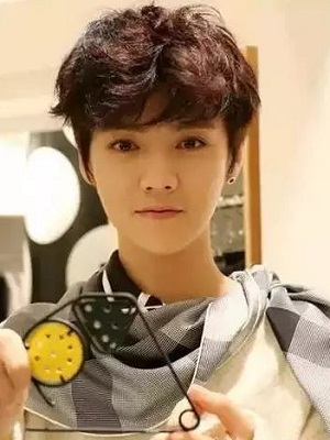 2022最帅气的潮男短发型 个性流行男生发型造型图片