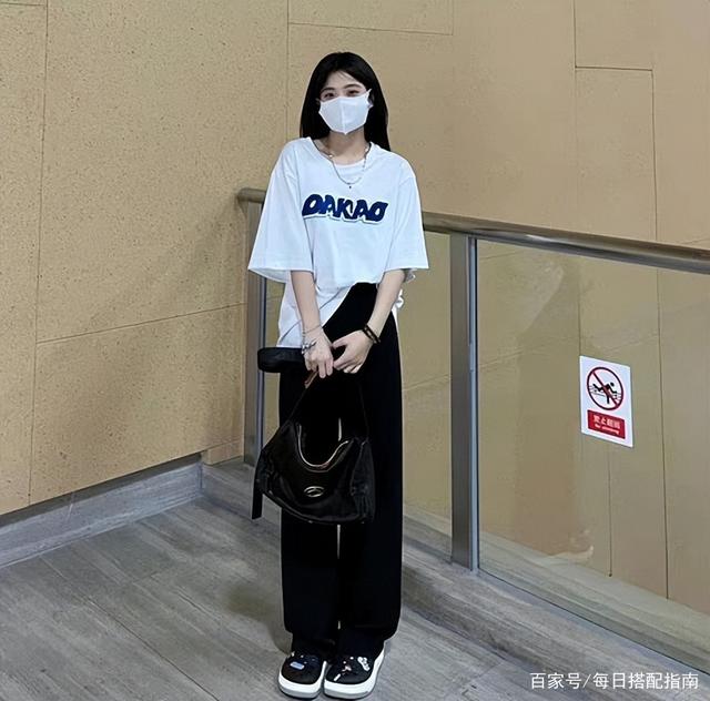 这才是夏天“T恤”的正确打开方式，显高又显瘦，照着穿就很美！