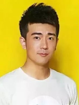 夏季男生流行发型  男生两边剃光的最帅气发型
