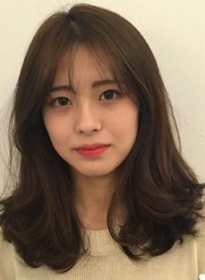 女生烫发发型  减龄又显气质的气垫烫发型图片大全