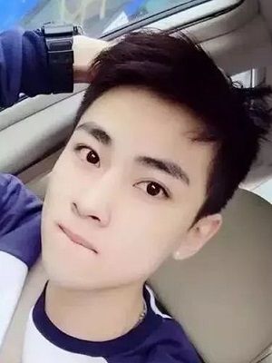 夏季男生流行发型  男生两边剃光的最帅气发型