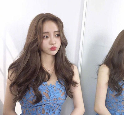 超美长卷发女生发型图片 一起留长发吧