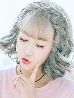 好看的梨花头发型  修颜减龄洋气十足