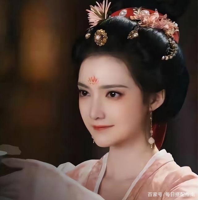 《梦华录》里的张好好，和张芷溪长得也太像了
