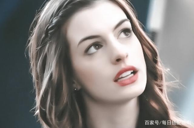 美貌和业务能力都无可挑剔的安妮海瑟薇，为什么总是在欧美圈里被人讨厌和质疑呢？
