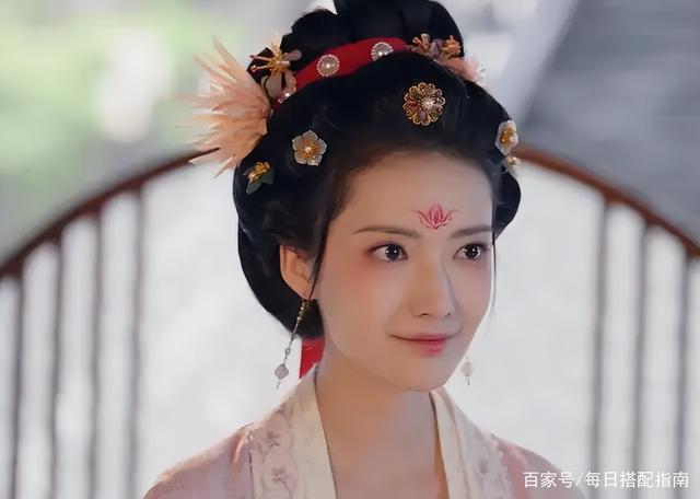 《梦华录》里的张好好，和张芷溪长得也太像了