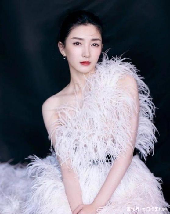 26岁出道的江疏影，演了那么多影视剧，为什么始终是戏红人不红