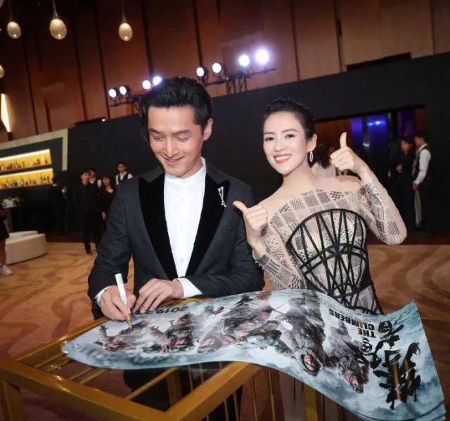 有一种发型叫“胡歌长发”，网友：半年不剪发、不洗头都没有这效果