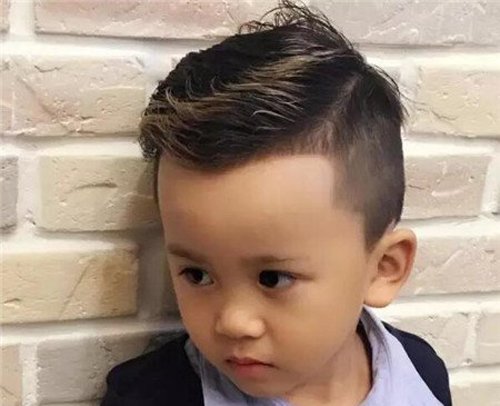 七岁小男孩短发发型图片大全 微调男童发型设计把风格做对了