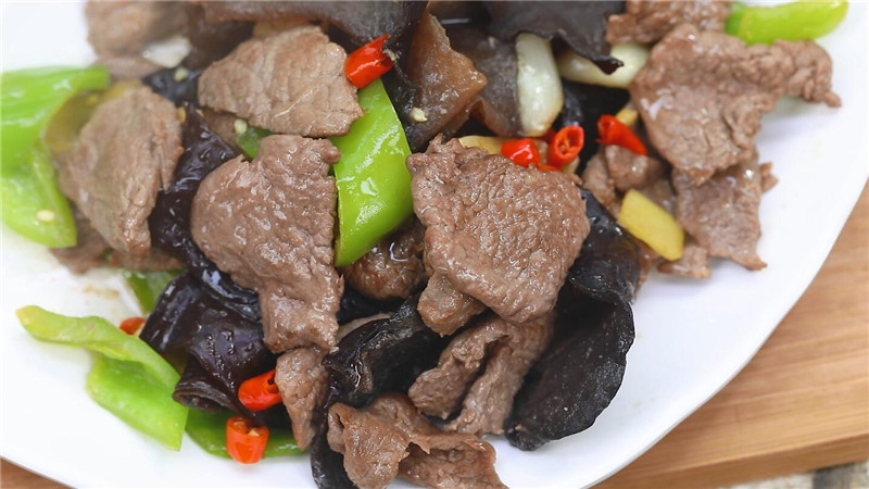 木耳用凉水泡还是热水泡 