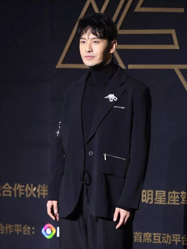 42岁黄晓明热衷这4款发型，演绎不同帅气风格！