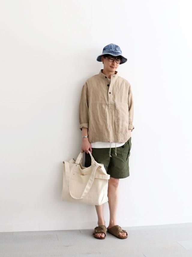 军绿色裤子真实用，夏末秋初还可以这样穿