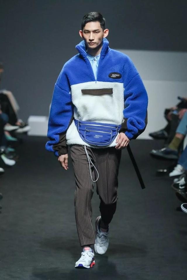 冬天不想穿羽绒服，还有哪些单品选择？这3款保你时髦过冬