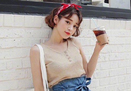 越成熟越对花哨发夹没有抵抗力 知性女孩如何给发型搭配小发夹